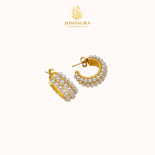 Eleganckie i ponadczasowe, Elysian Pearls i Złote Kolczyki to delikatne złote kolczyki z perłami, które dodają luksusu i elegancji każdemu strojowi. Idealne dla kobiet ceniących wysokiej jakości biżuterię o minimalistycznym designie.