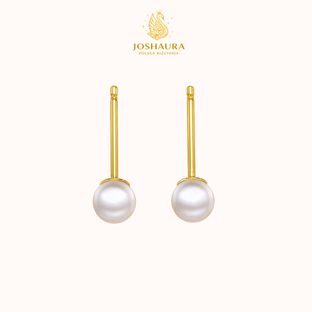 Klasyczne kolczyki-sztyfty z okrągłymi białymi perłami, wykonane ze stali nierdzewnej pokrytej 14-karatowym złotem 