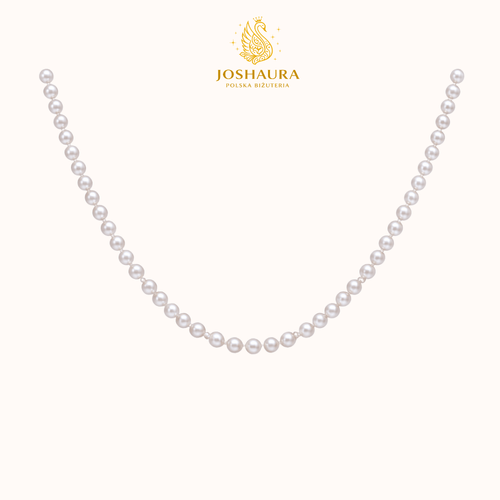 Klasyczny naszyjnik z perłami o różnych rozmiarach i regulowanym łańcuszkiem, prezentujący ponadczasowy i elegancki design. Ograniczona liczba sztuk dostępna.